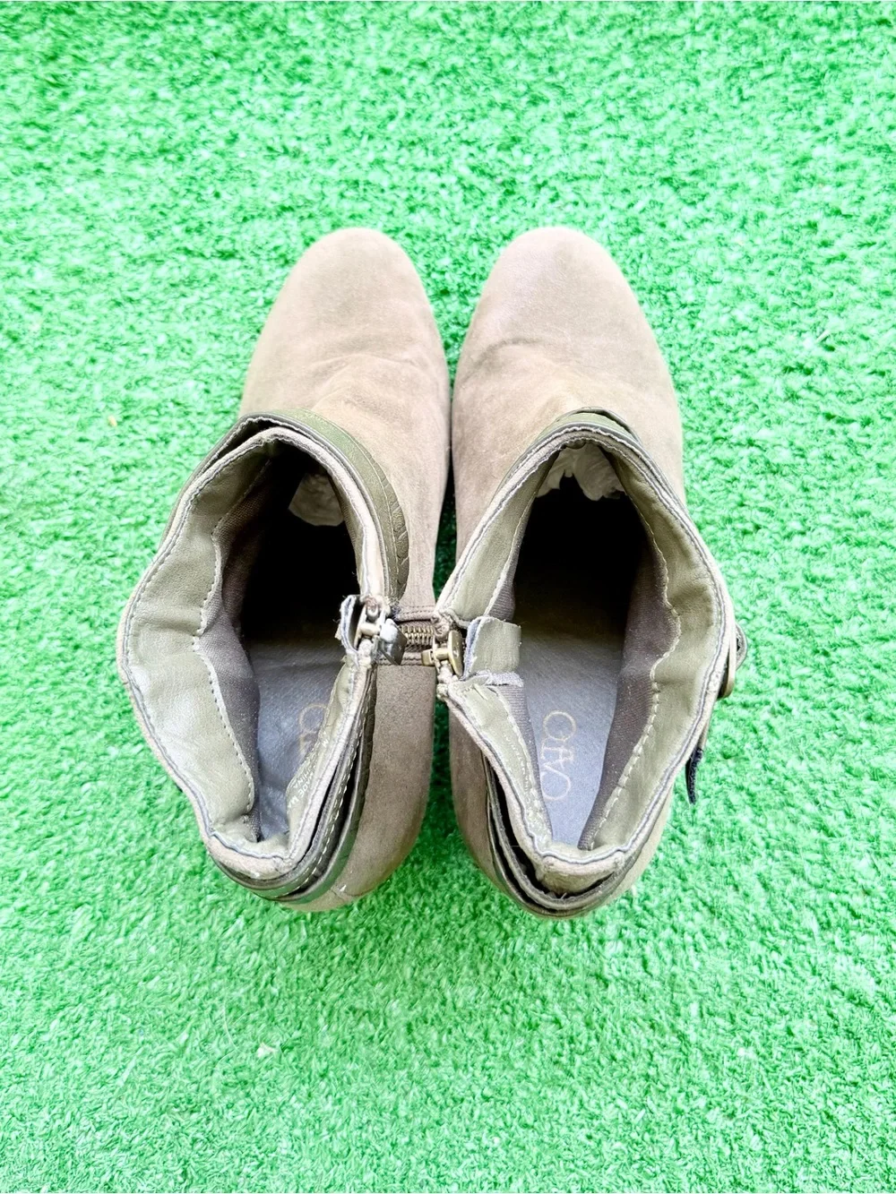 Cato Faux Suede Belted Ankle Booties Women's US 7M Olive Green / Taupe